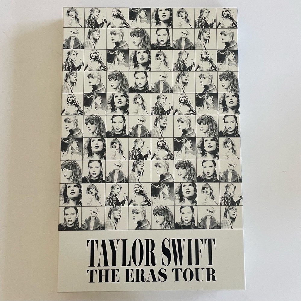 Taylor Swift eras tour vip box - Complete